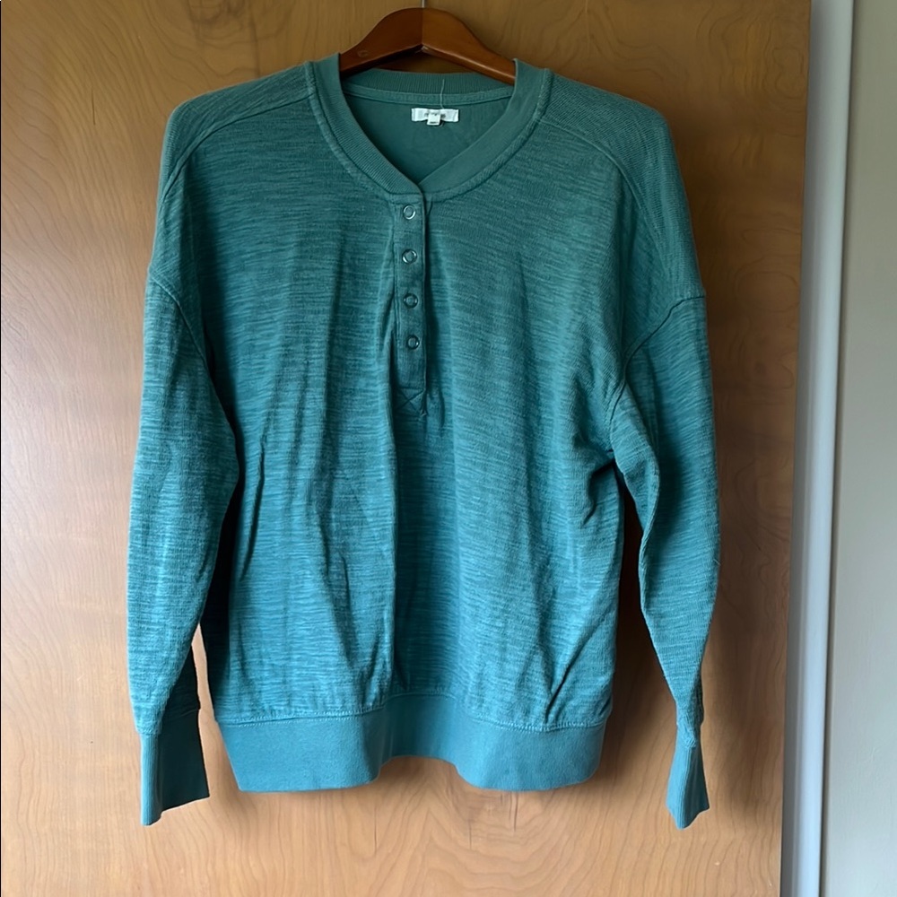 Maurices Green Crewneck Knit Top